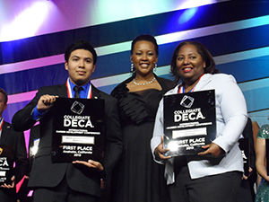 Collegiate DECA Presents Diamond Award to Rasmussen College