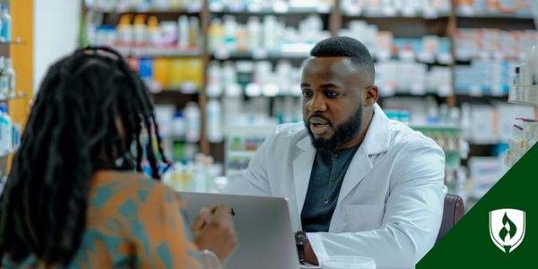 what does a pharmacy technician do