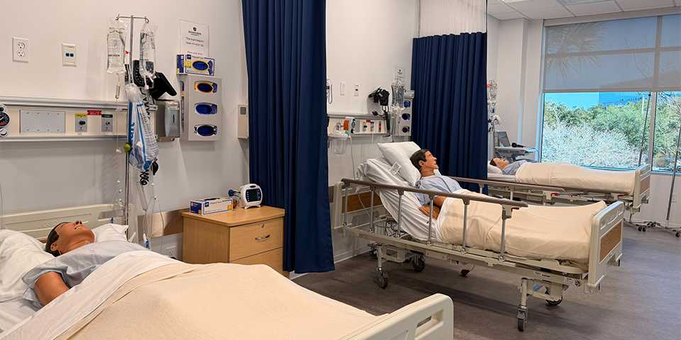 Clinical simulation room in Rasmussen University Orlando.